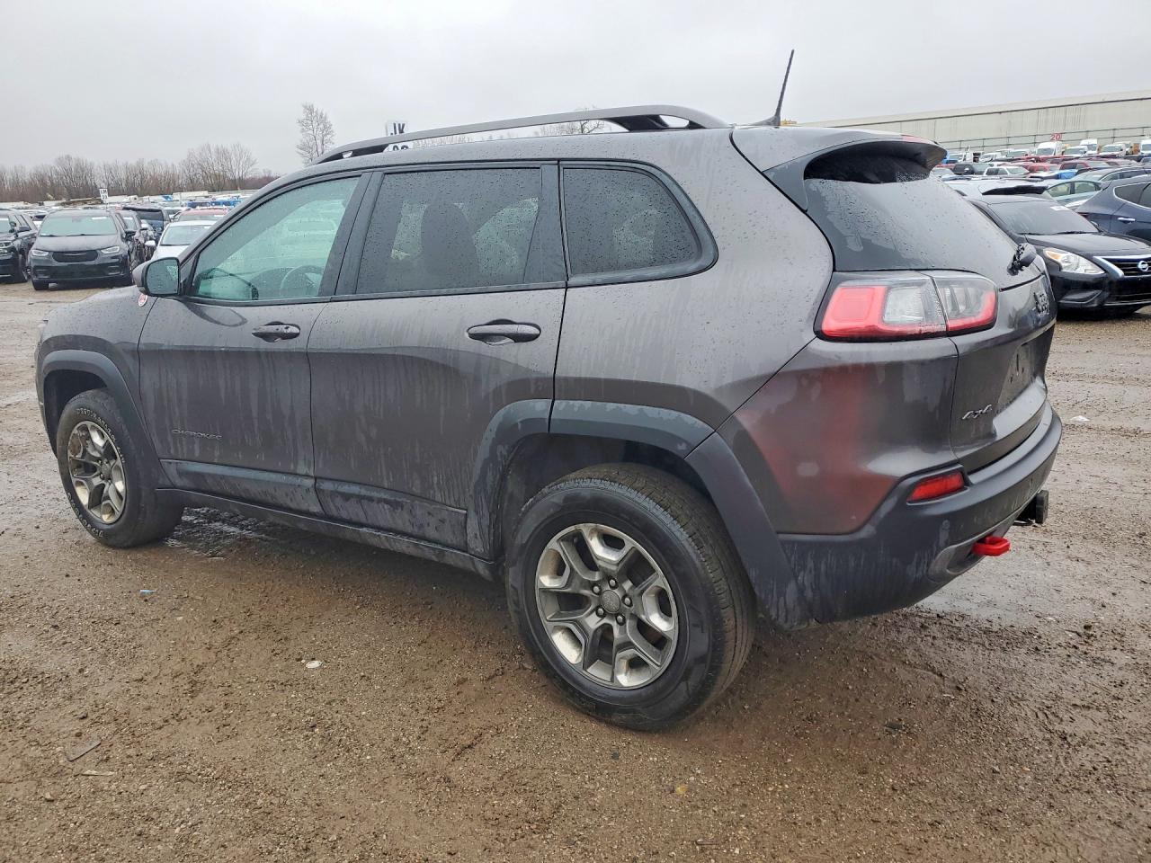 2019 Jeep Cherokee Trailhawk - zdjęcie 2