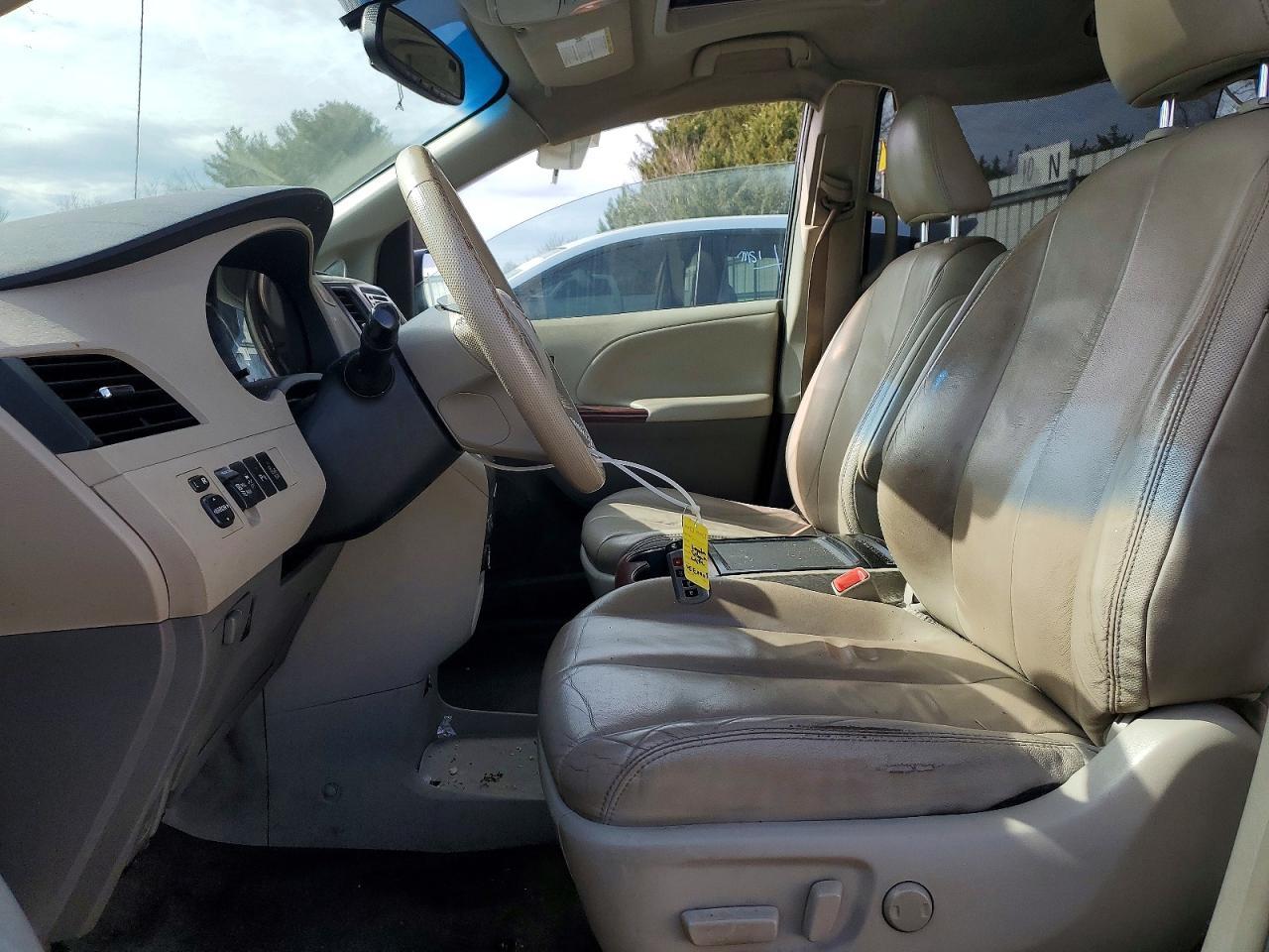2014 Toyota Sienna Xle 8-Passenger - zdjęcie 7
