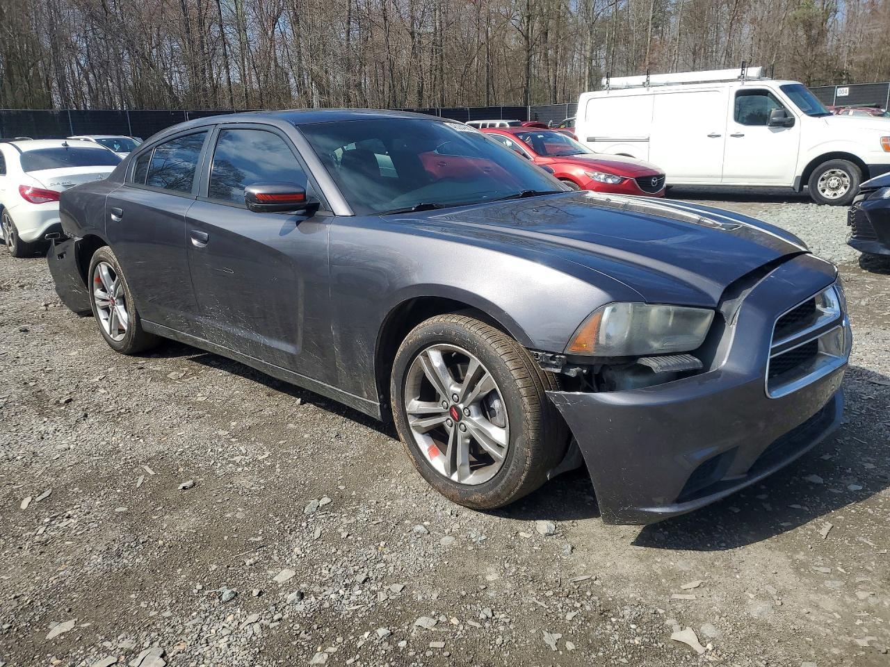 2014 Dodge Charger Sxt - zdjęcie 4