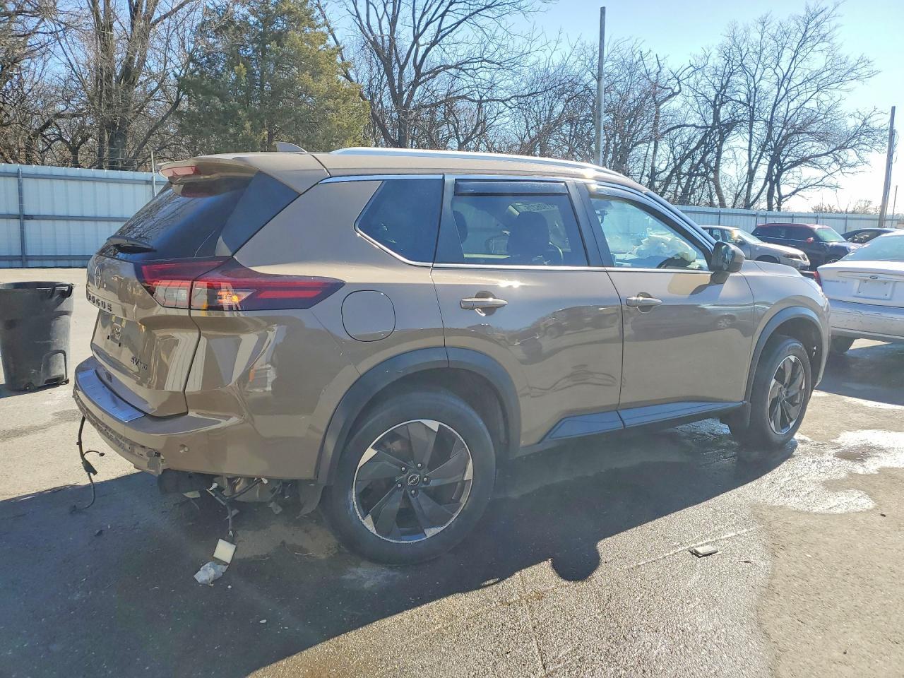 2024 Nissan Rogue Sv - zdjęcie 3