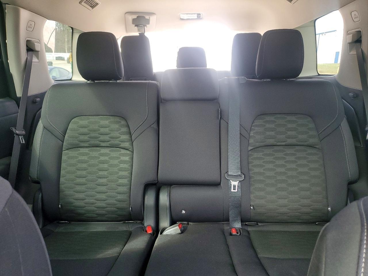 2025 Nissan Pathfinder Sv - zdjęcie 10