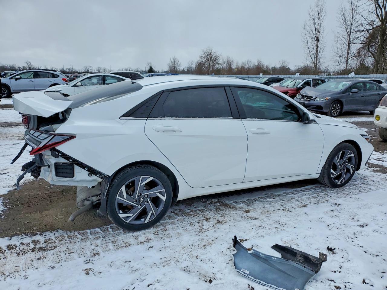 2025 Hyundai Elantra Hybrid Limited - zdjęcie 3