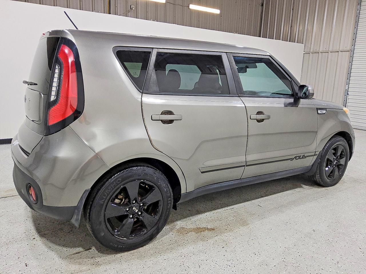 2018 Kia Soul Base - zdjęcie 3
