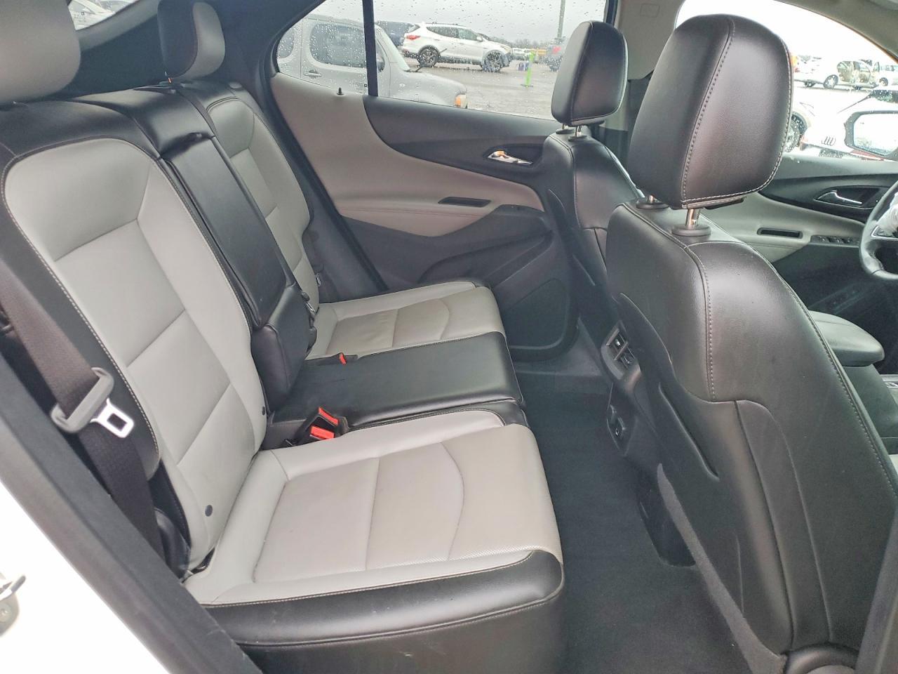 2018 Chevrolet Equinox Premier - zdjęcie 11