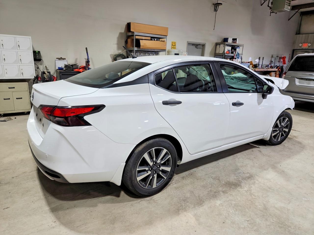 2024 Nissan Versa S - zdjęcie 3