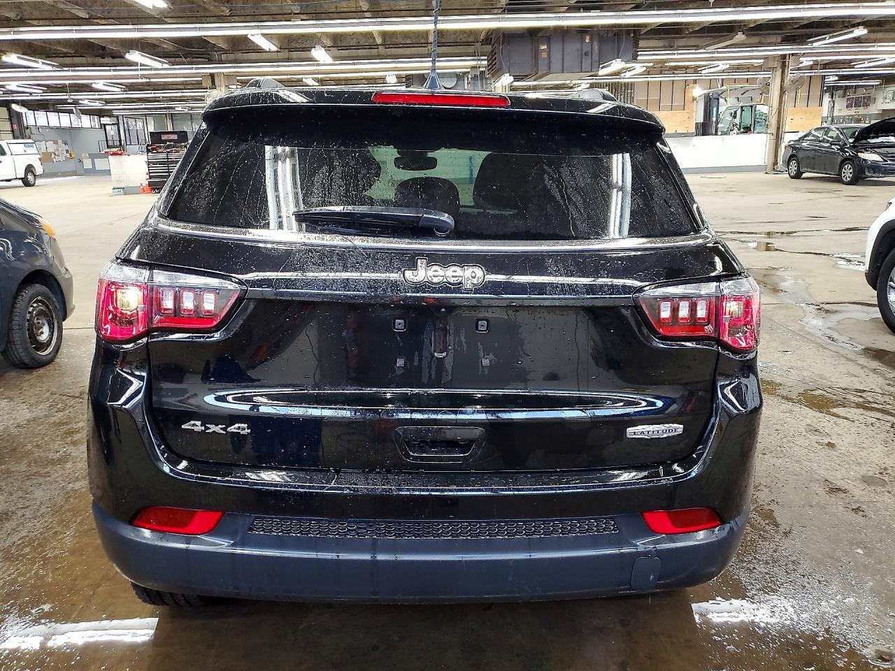 2025 Jeep Compass Latitude - zdjęcie 6