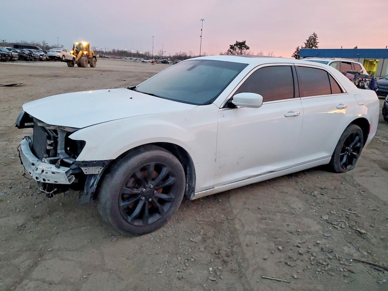 2015 Chrysler 300 Limited - zdjęcie główne