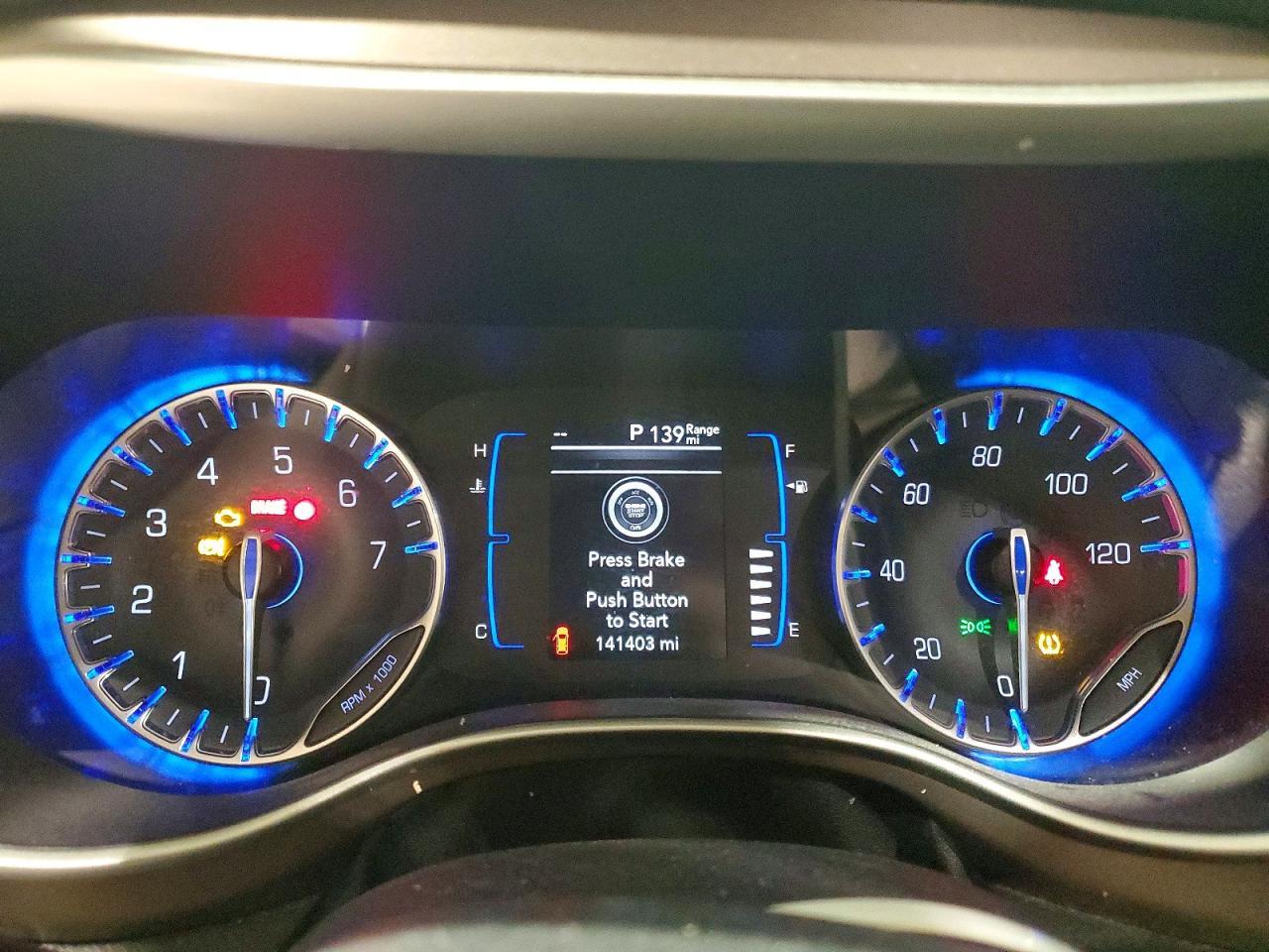 2021 Chrysler Voyager Lx - zdjęcie 9