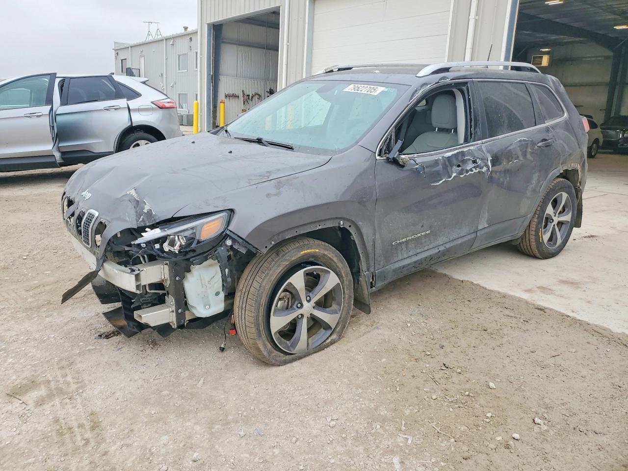 2019 Jeep Cherokee Limited - zdjęcie główne