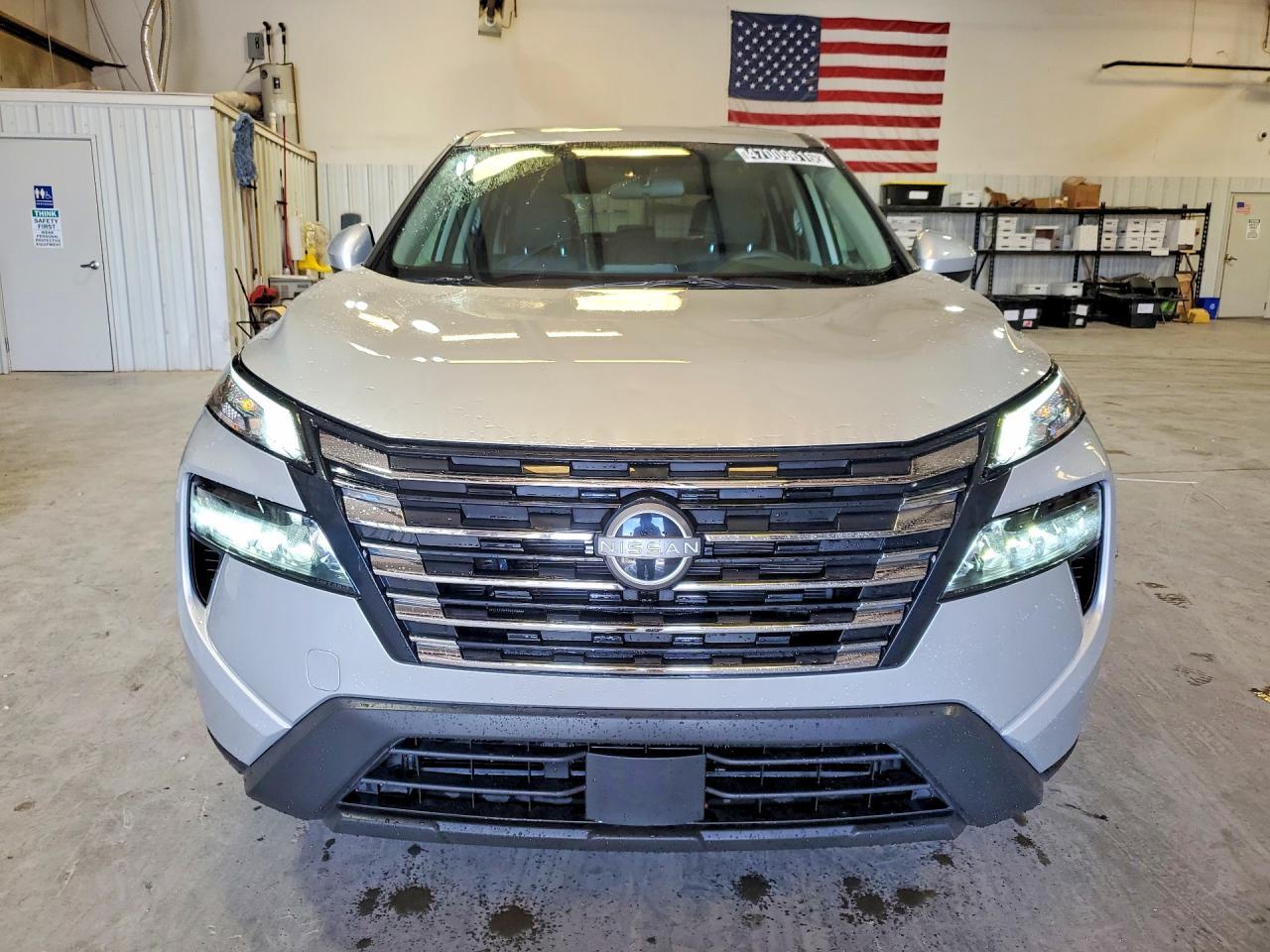 2025 Nissan Rogue Sv - zdjęcie 5