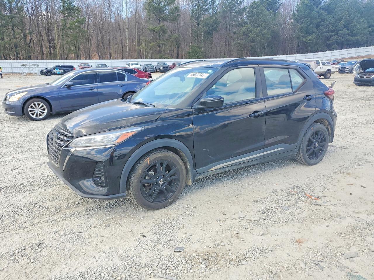 2021 Nissan Kicks Sr - zdjęcie główne