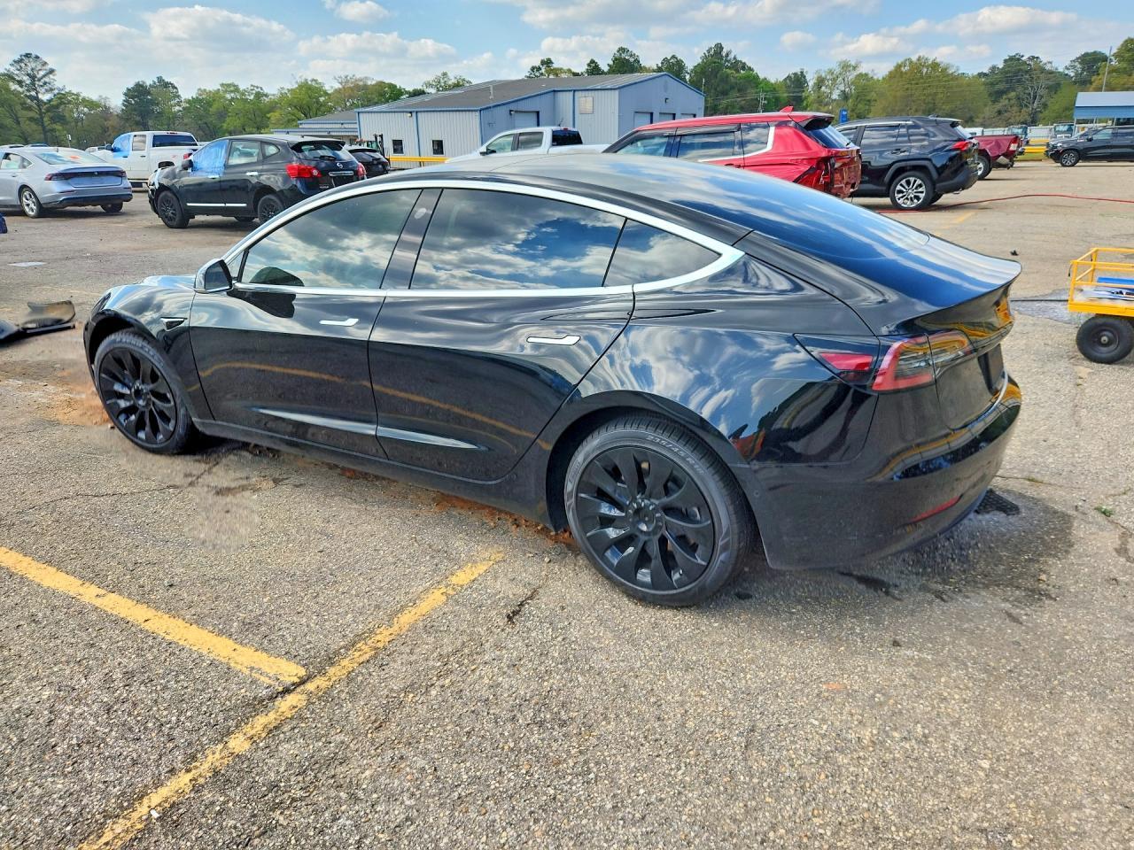 2019 Tesla Model 3 - zdjęcie 2