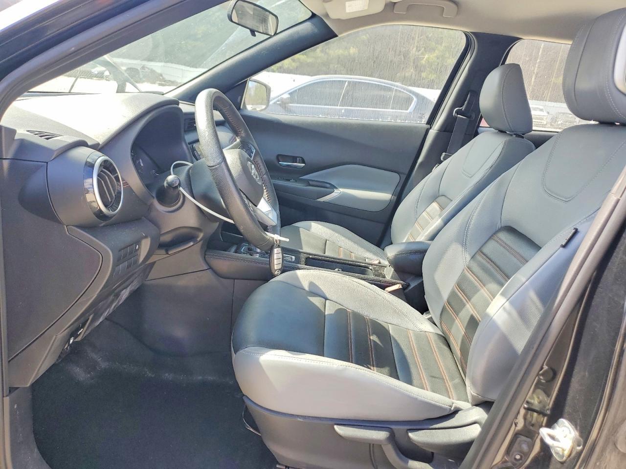 2021 Nissan Kicks Sr - zdjęcie 7