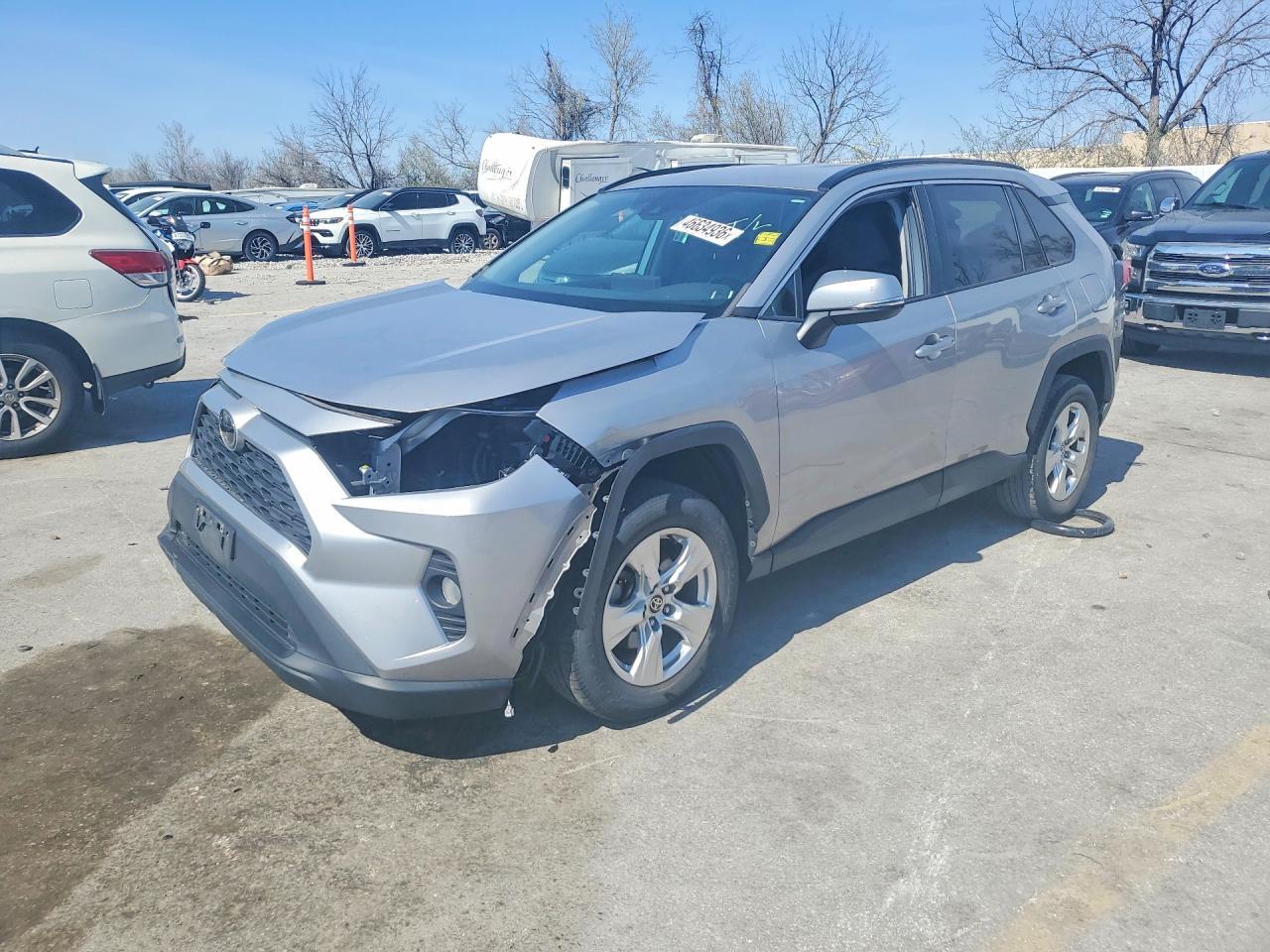 2021 Toyota Rav4 Xle - zdjęcie główne