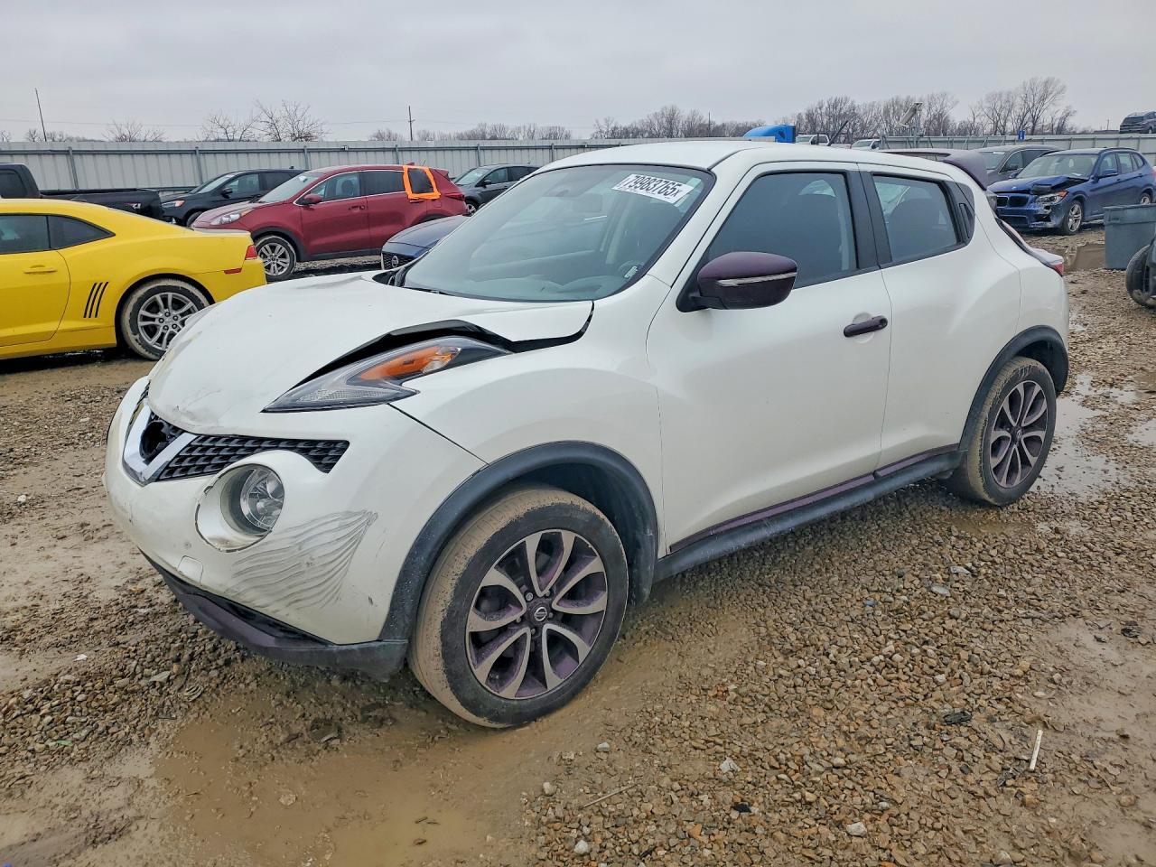 2015 Nissan Juke S - zdjęcie główne