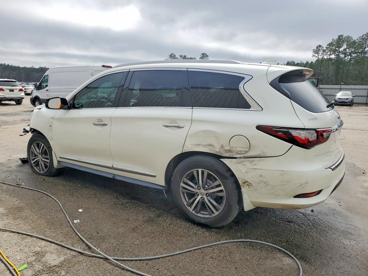 2020 Infiniti Qx60 Luxe - zdjęcie 2