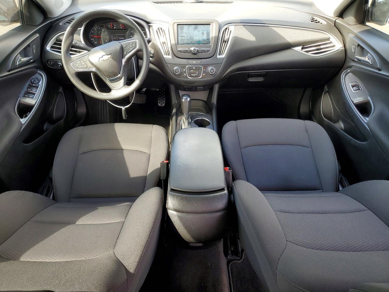 2018 Chevrolet Malibu Ls - zdjęcie 8