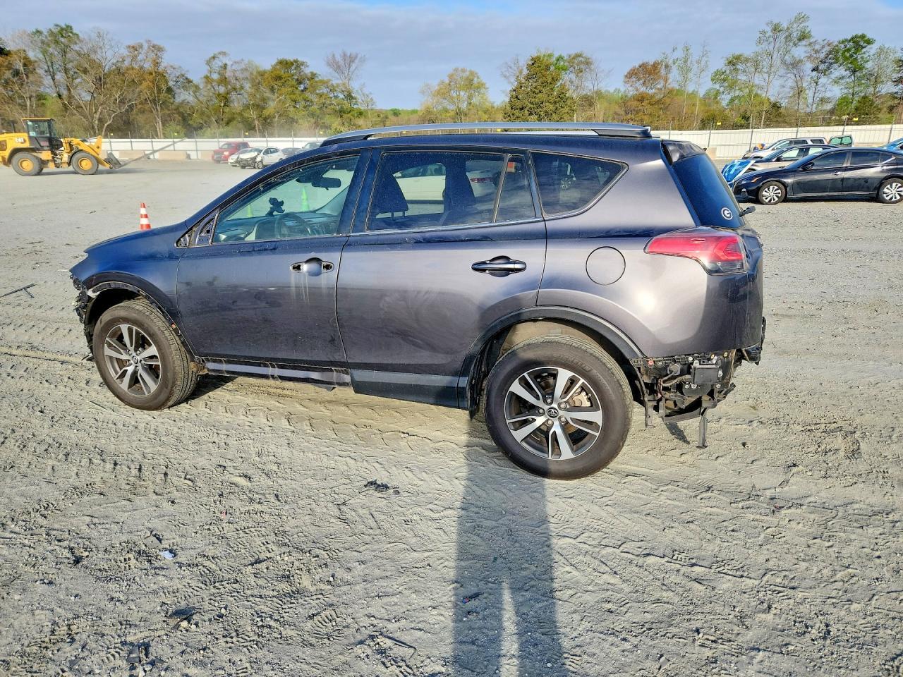 2018 Toyota Rav4 Xle - zdjęcie 2