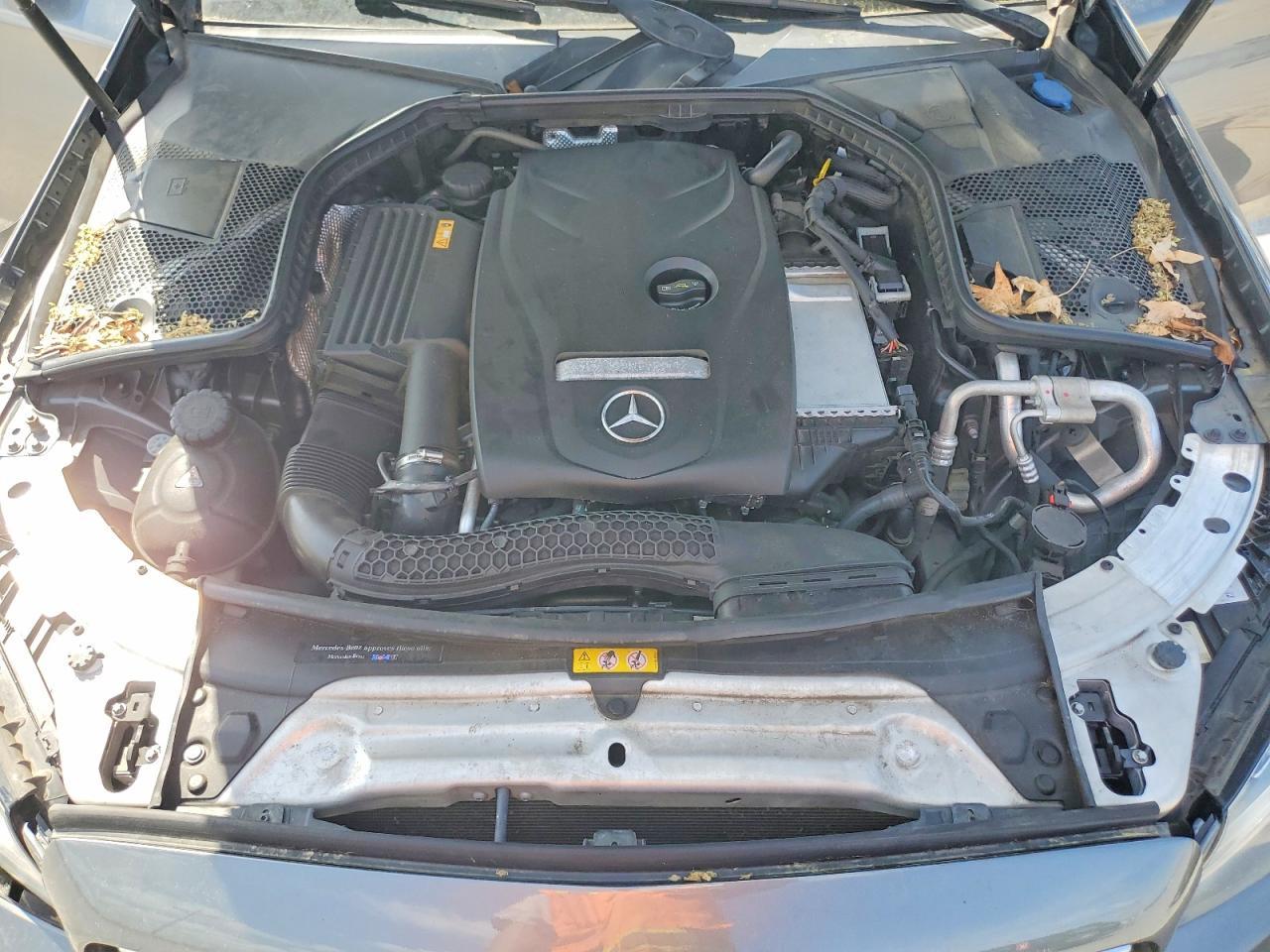 2017 Mercedes-Benz C 300 - zdjęcie 11