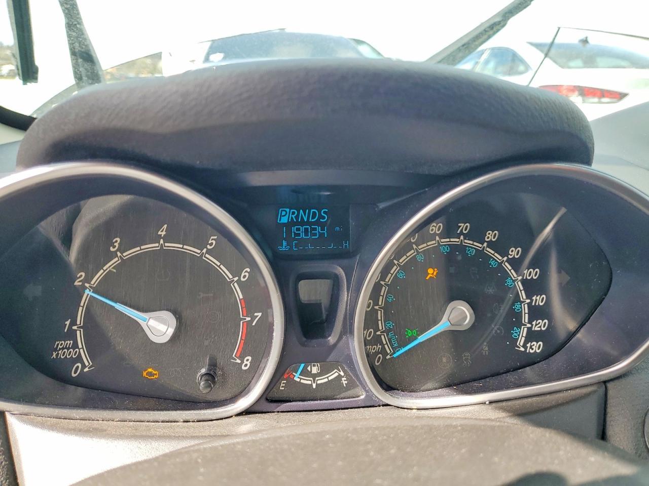 2014 Ford Fiesta Titanium - zdjęcie 9