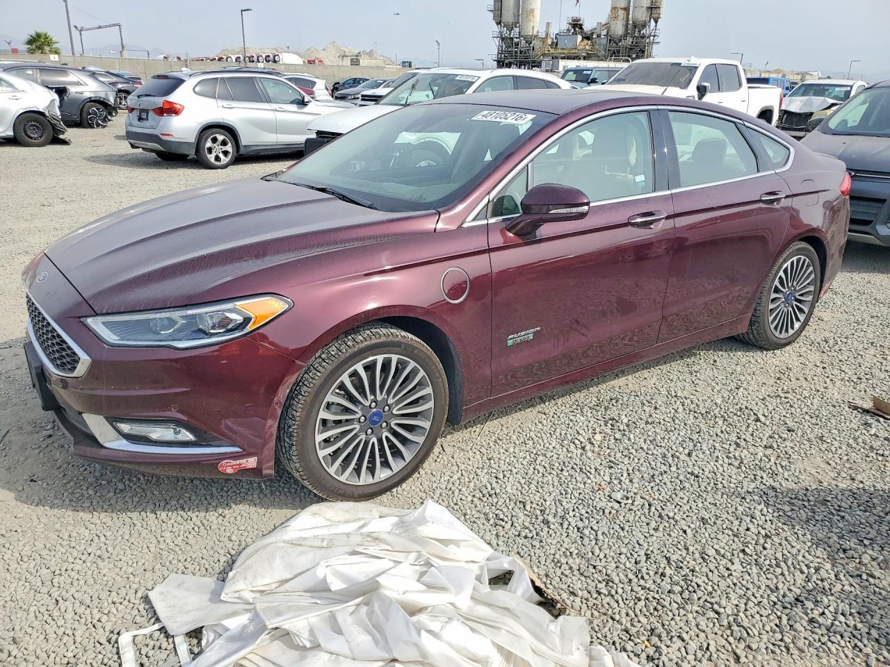 2017 Ford Fusion Titanium Phev - zdjęcie główne