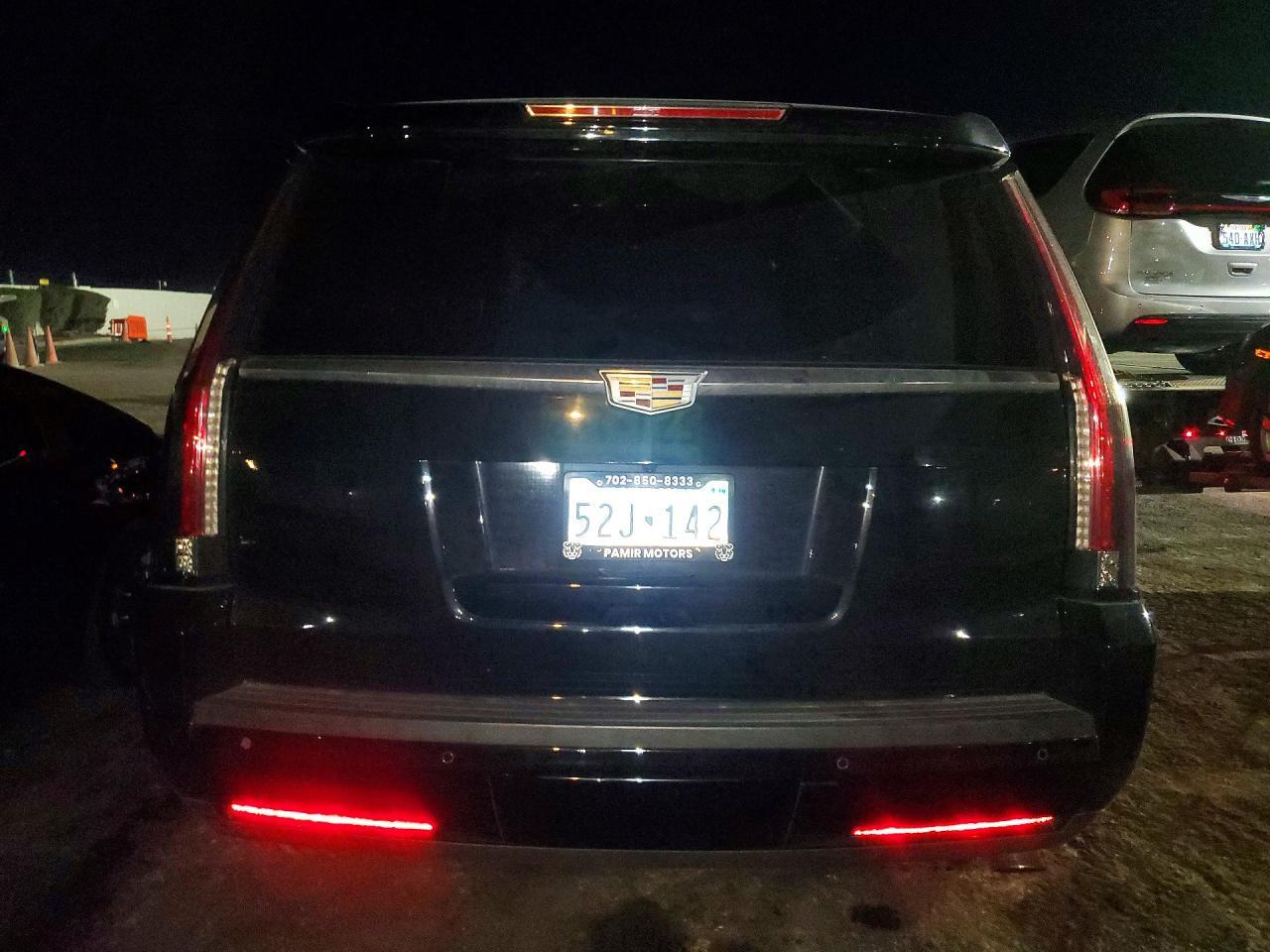 2016 Cadillac Escalade Luxury - zdjęcie 6