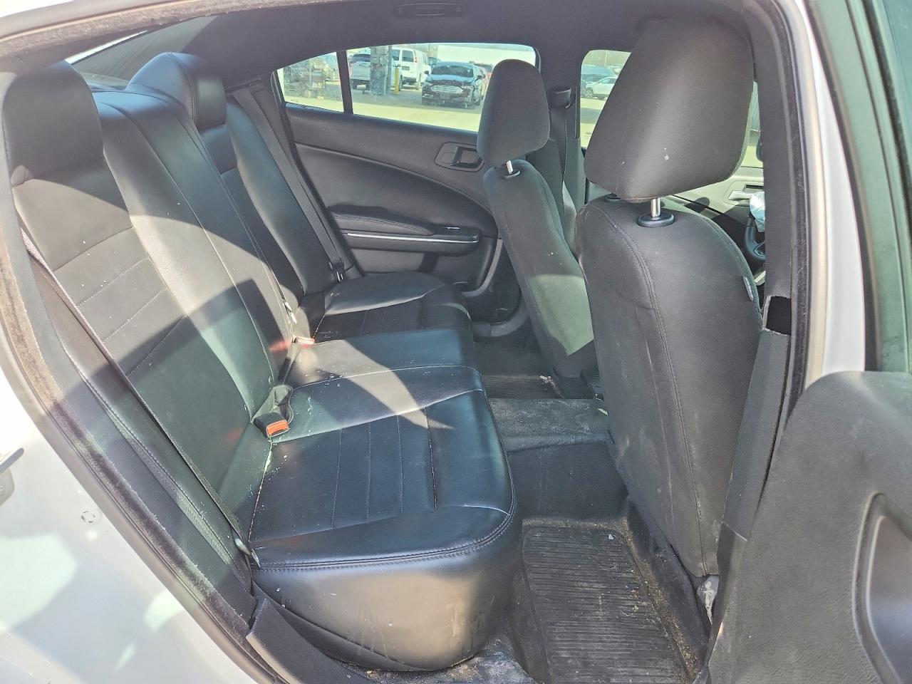 2016 Dodge Charger Police - zdjęcie 10