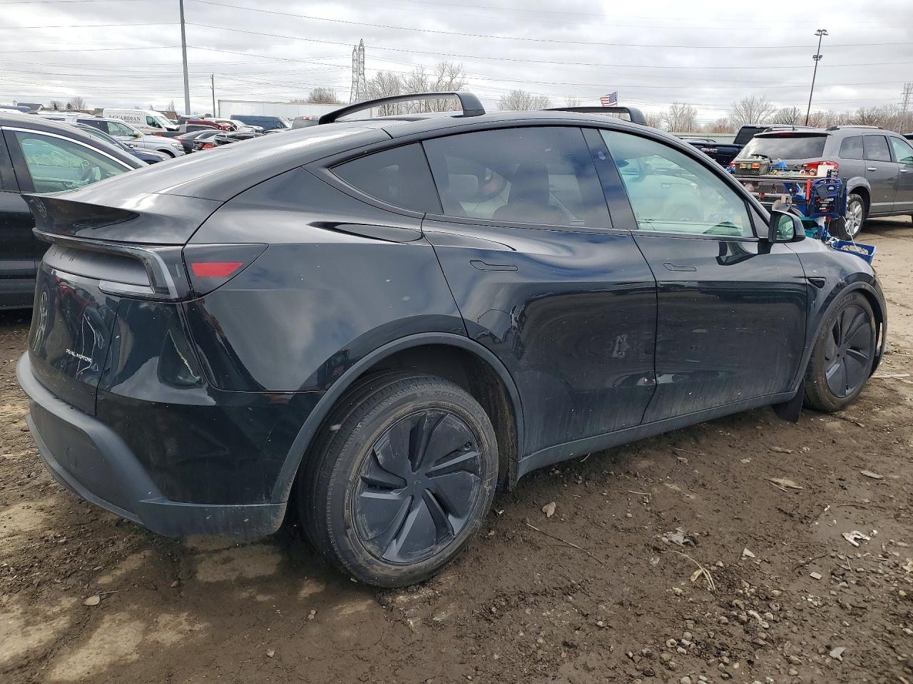 2026 Tesla Model Y - zdjęcie 3