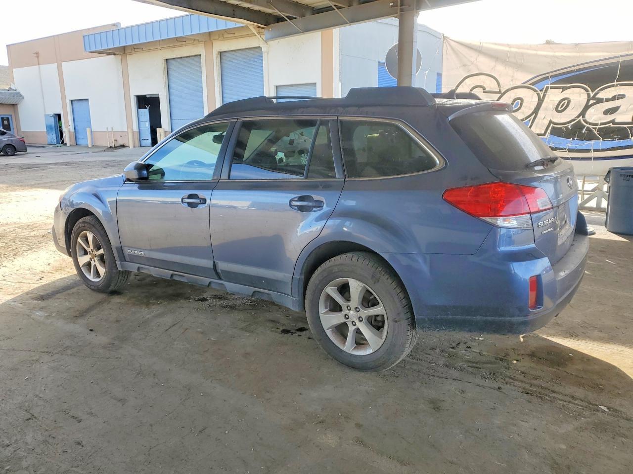 2014 Subaru Outback - zdjęcie 2