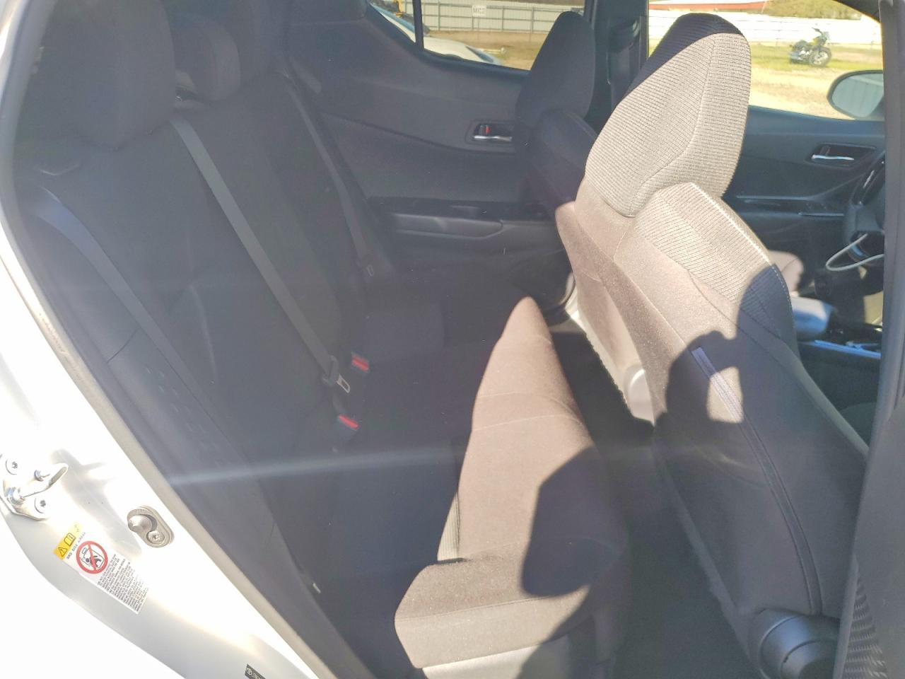 2019 Toyota C-Hr Xle - zdjęcie 10