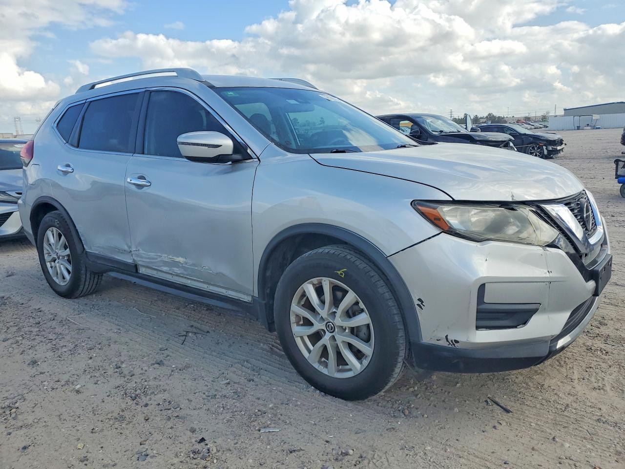 2019 Nissan Rogue Sv - zdjęcie 4