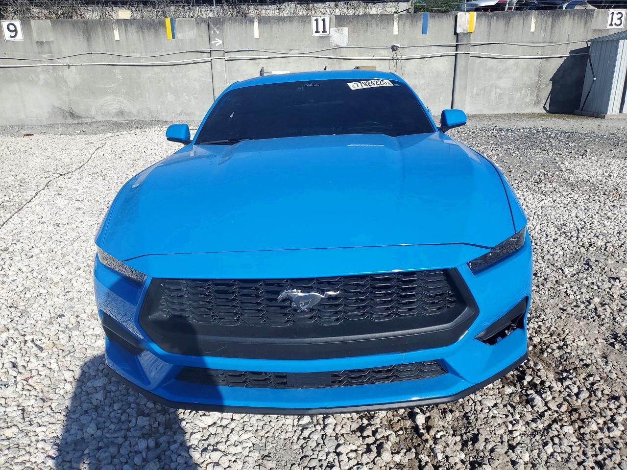 2025 Ford Mustang - zdjęcie 5