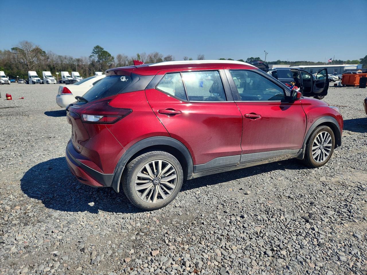 2021 Nissan Kicks Sv - zdjęcie 3
