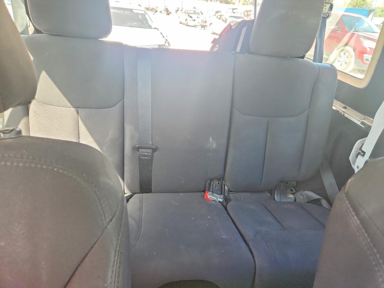 2014 Jeep Wrangler Unlimited Sport - zdjęcie 10