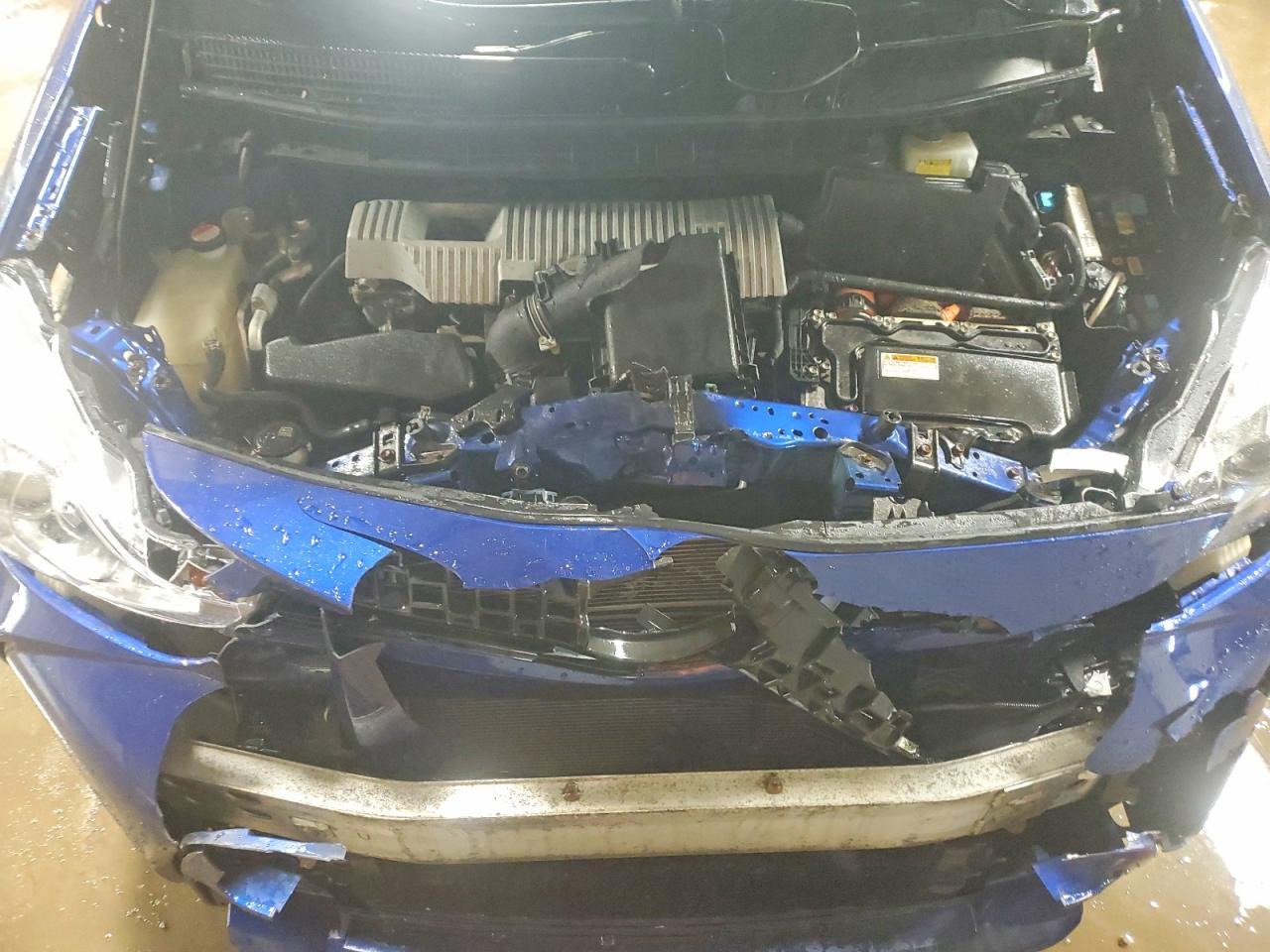 2016 Toyota Prius V Four - zdjęcie 11