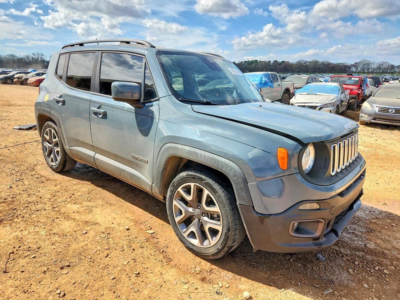 2017 Jeep Renegade Latitude - zdjęcie 4