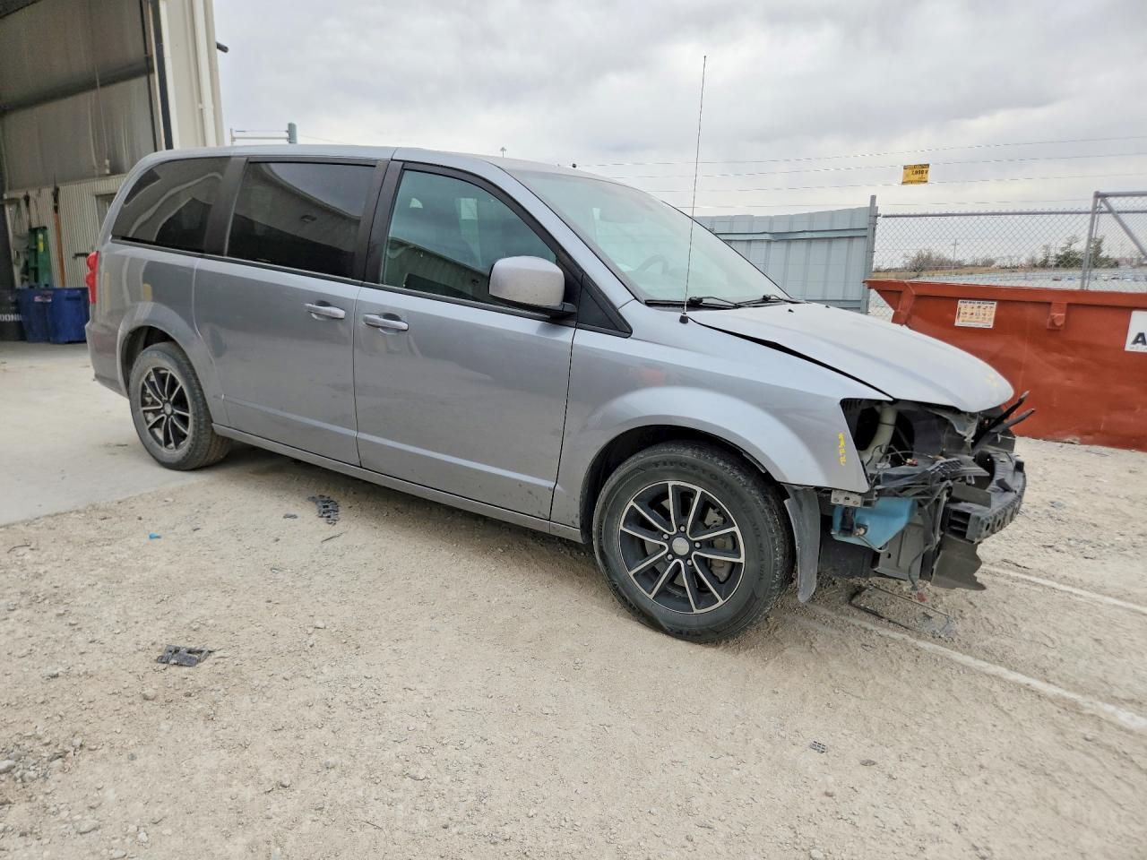 2019 Dodge Grand Caravan Gt - zdjęcie 4