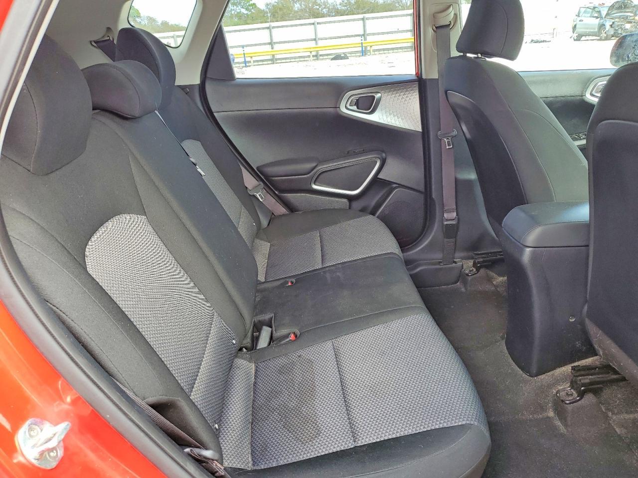 2022 Kia Soul Lx - zdjęcie 10