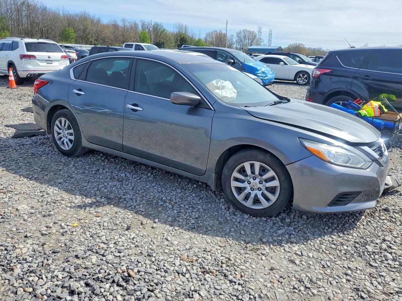 2017 Nissan Altima - zdjęcie 4
