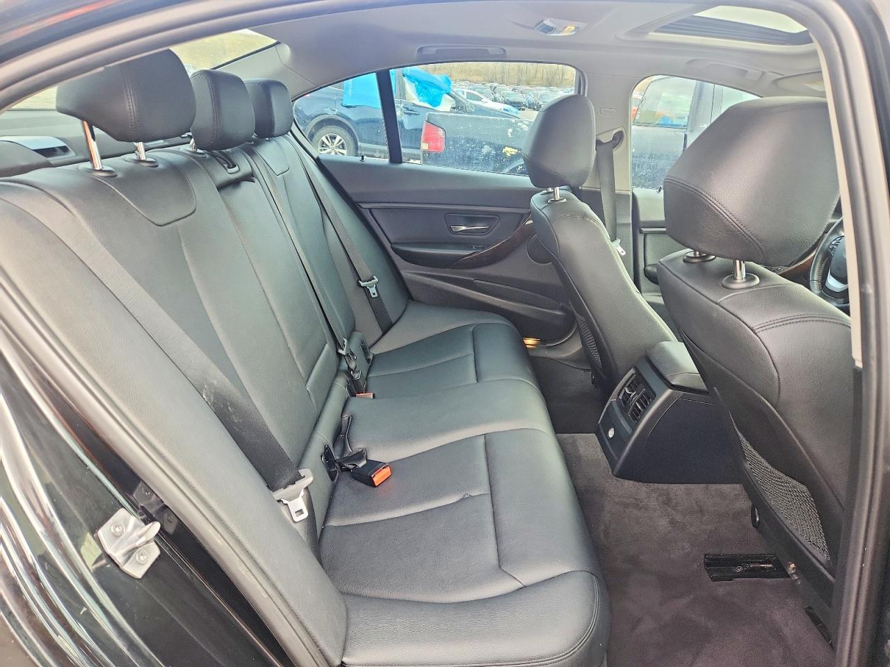 2015 BMW 328 Xi Sulev - zdjęcie 10