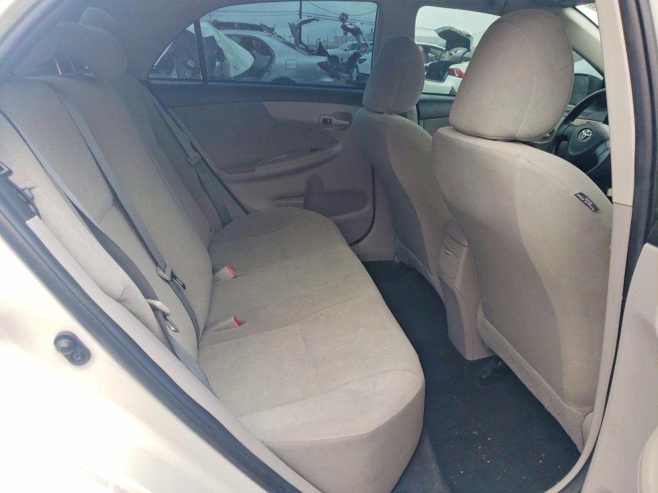 2019 Toyota Corolla L - zdjęcie 10