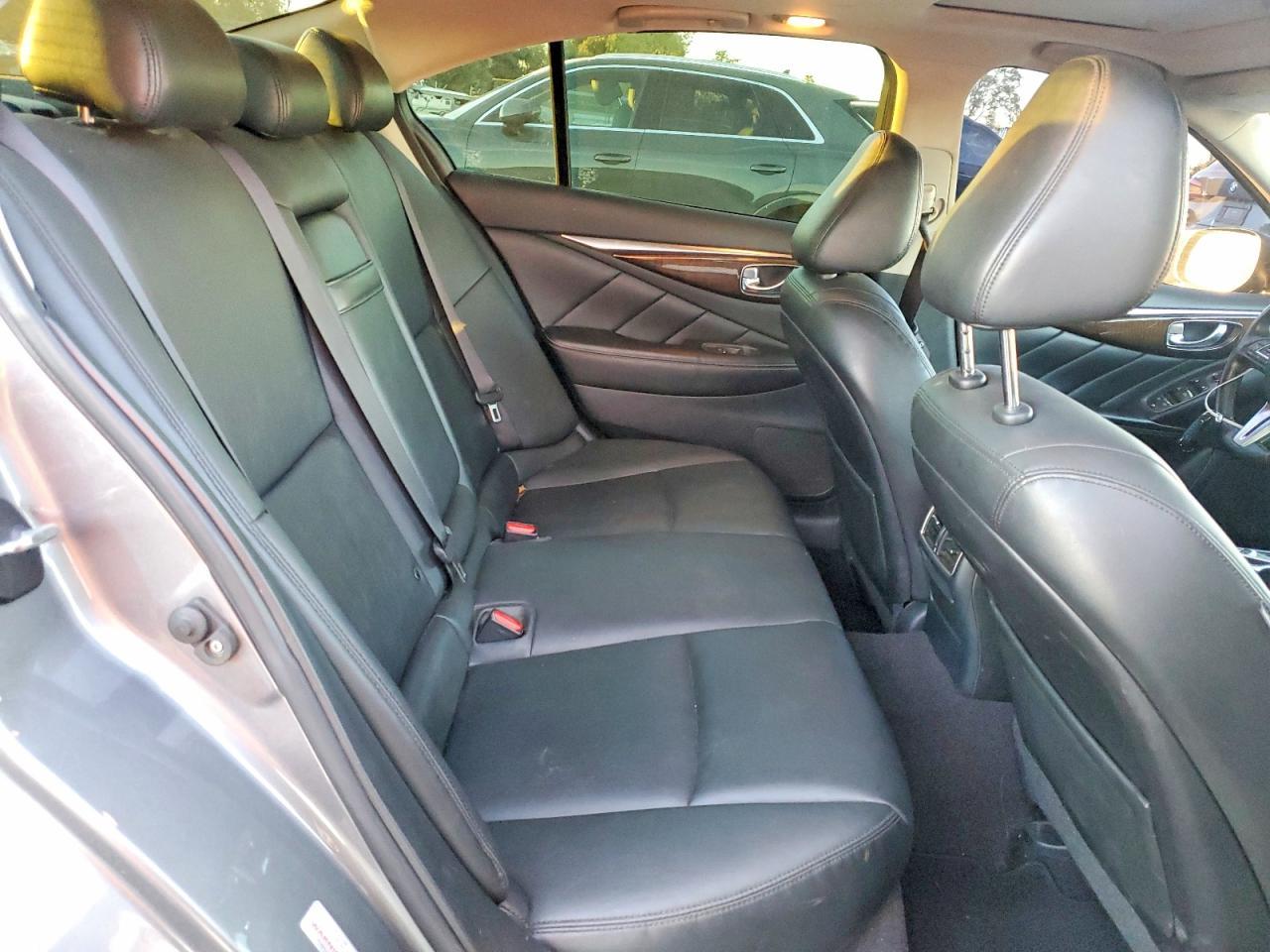 2018 Infiniti Q50 3.0T Luxe - zdjęcie 10