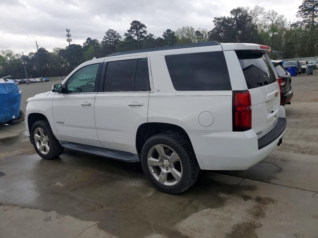2016 Chevrolet Tahoe C1500 Lt - zdjęcie 2