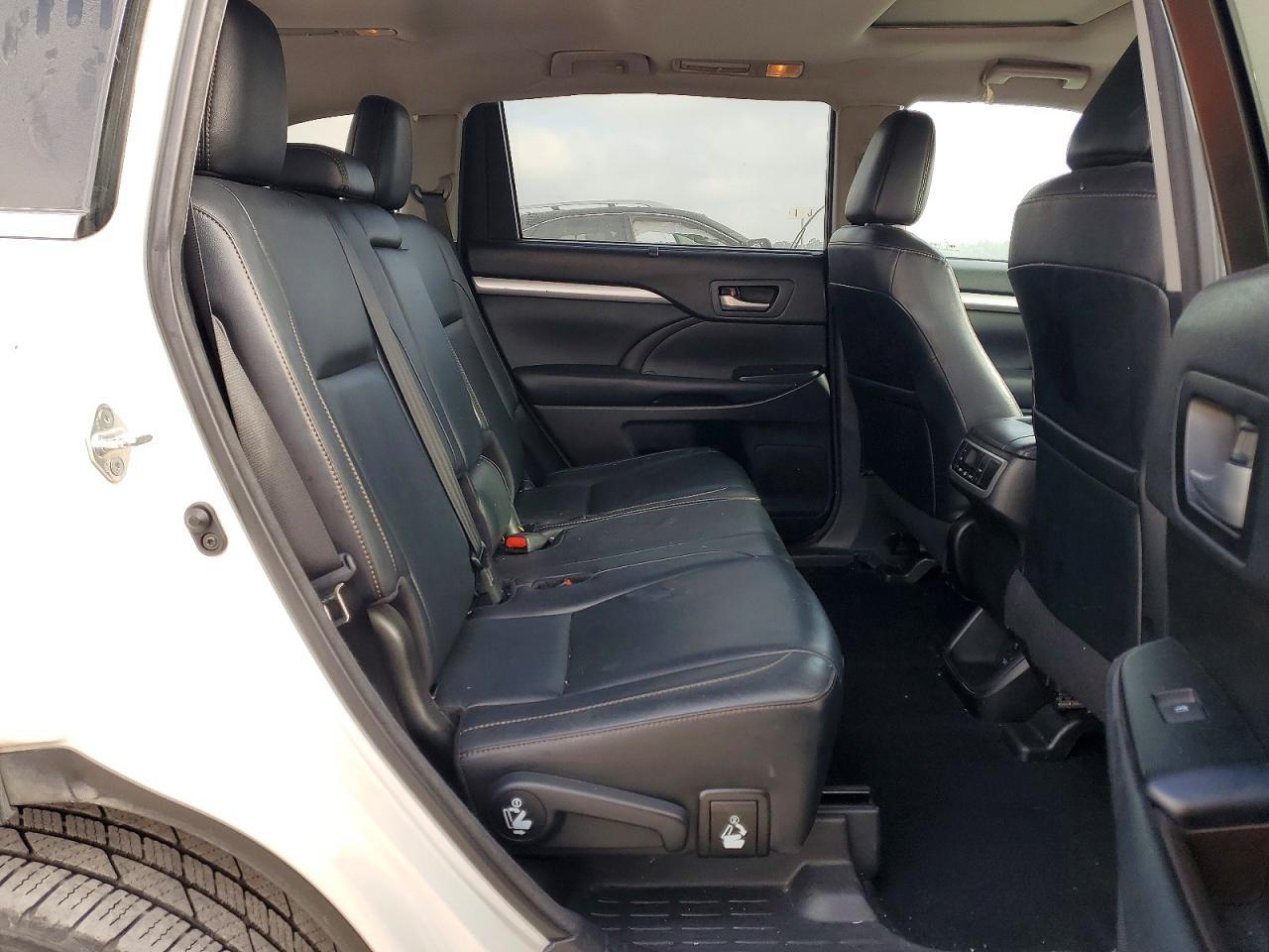 2018 Toyota Highlander Xle - zdjęcie 11