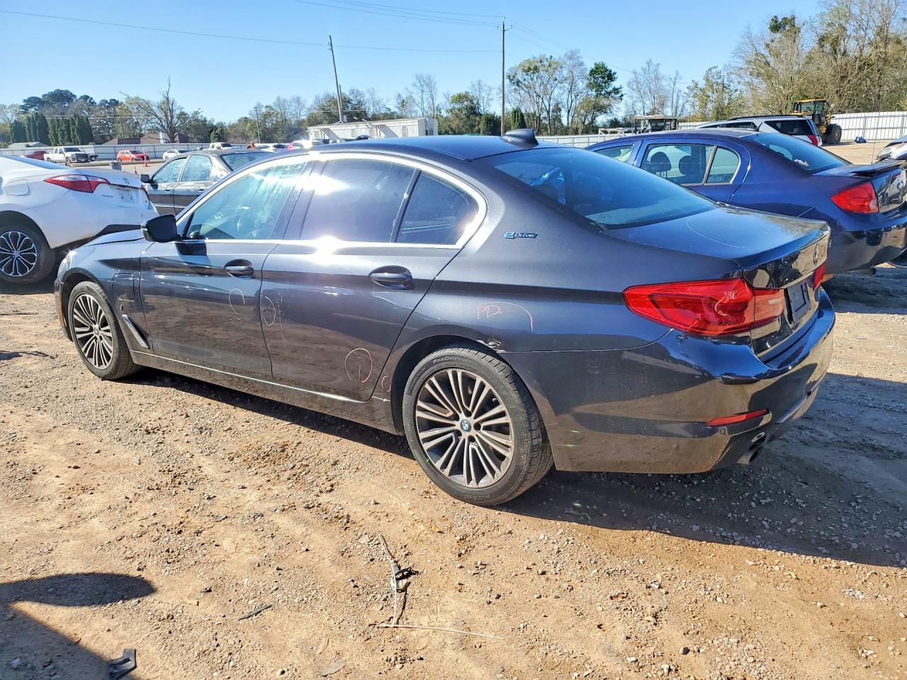 2019 BMW 530E - zdjęcie 2