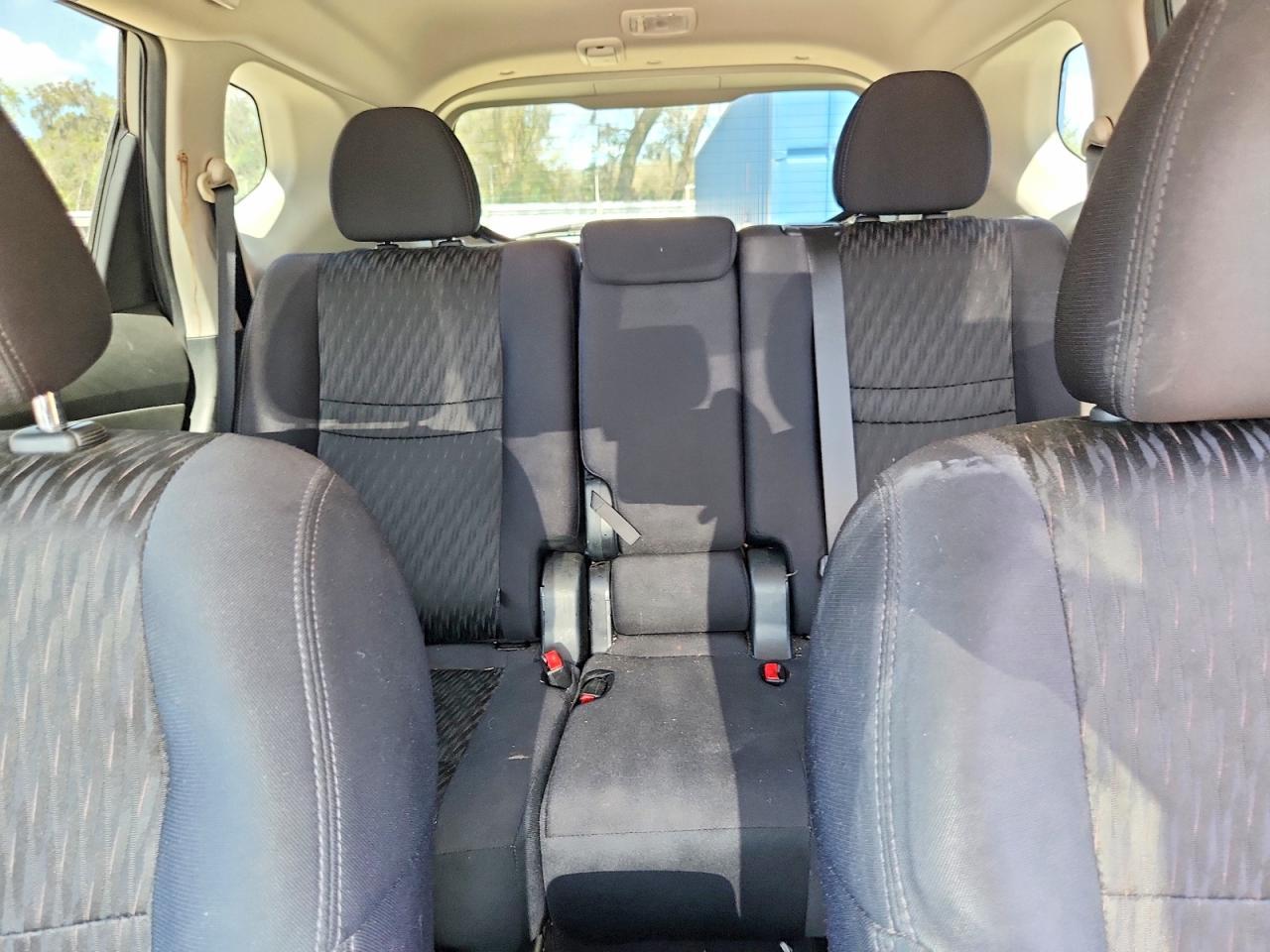 2019 Nissan Rogue S - zdjęcie 10