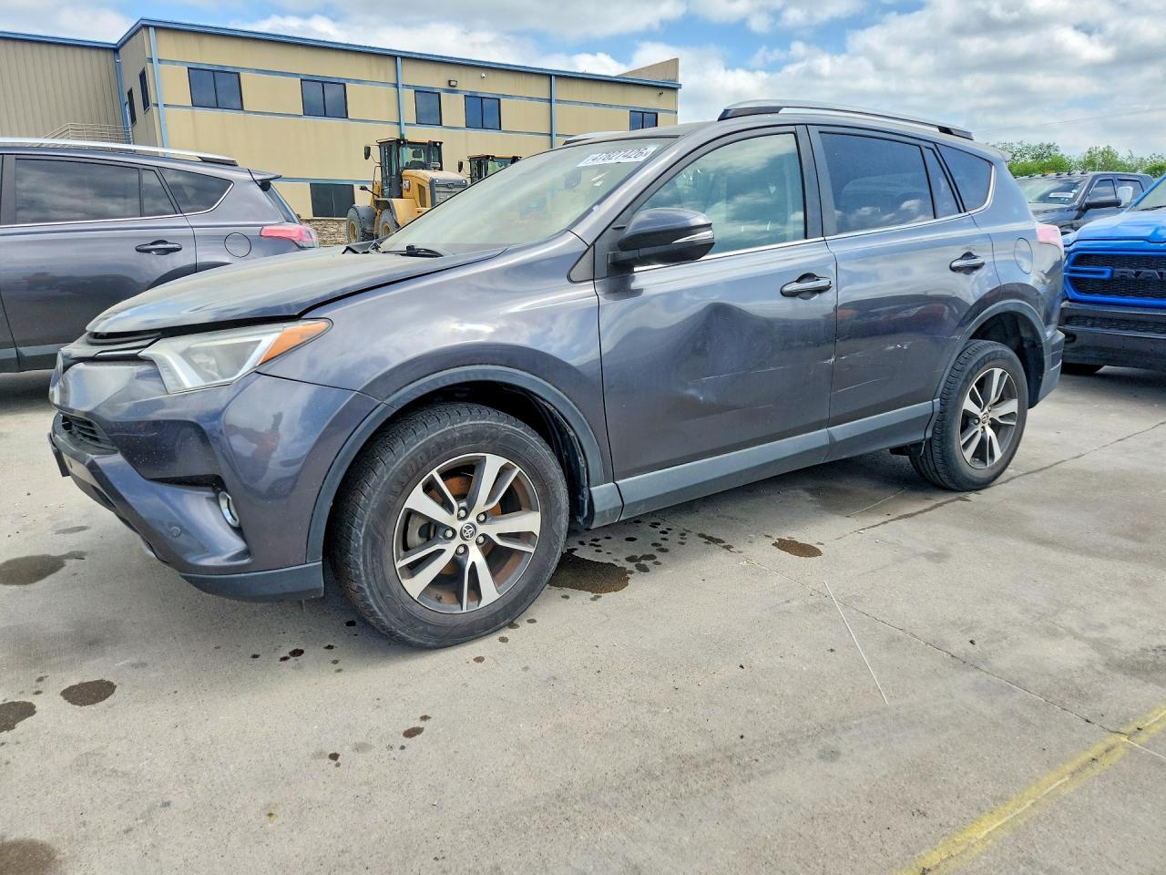 2017 Toyota Rav4 Xle - zdjęcie główne