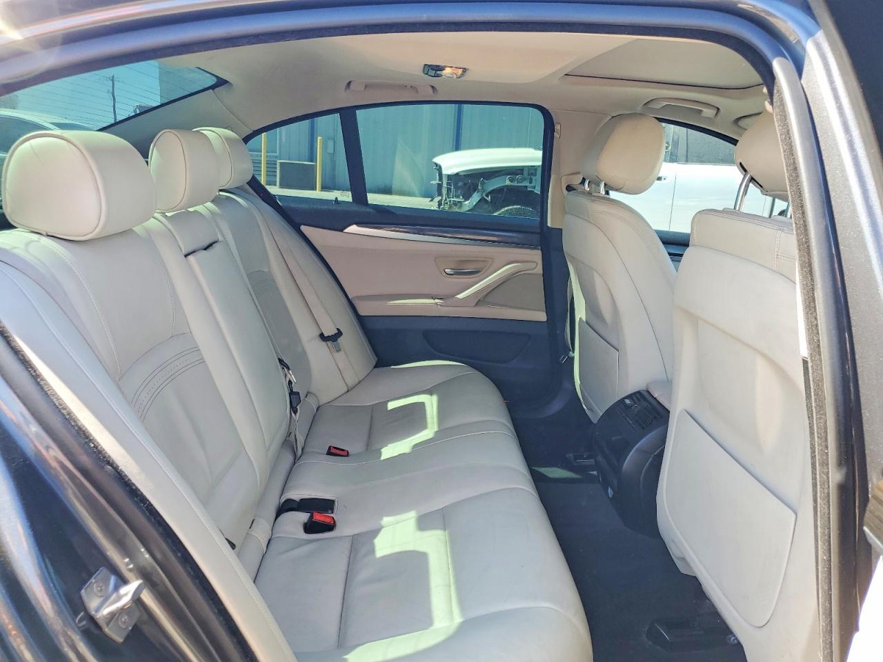 2016 BMW 535 I - zdjęcie 10