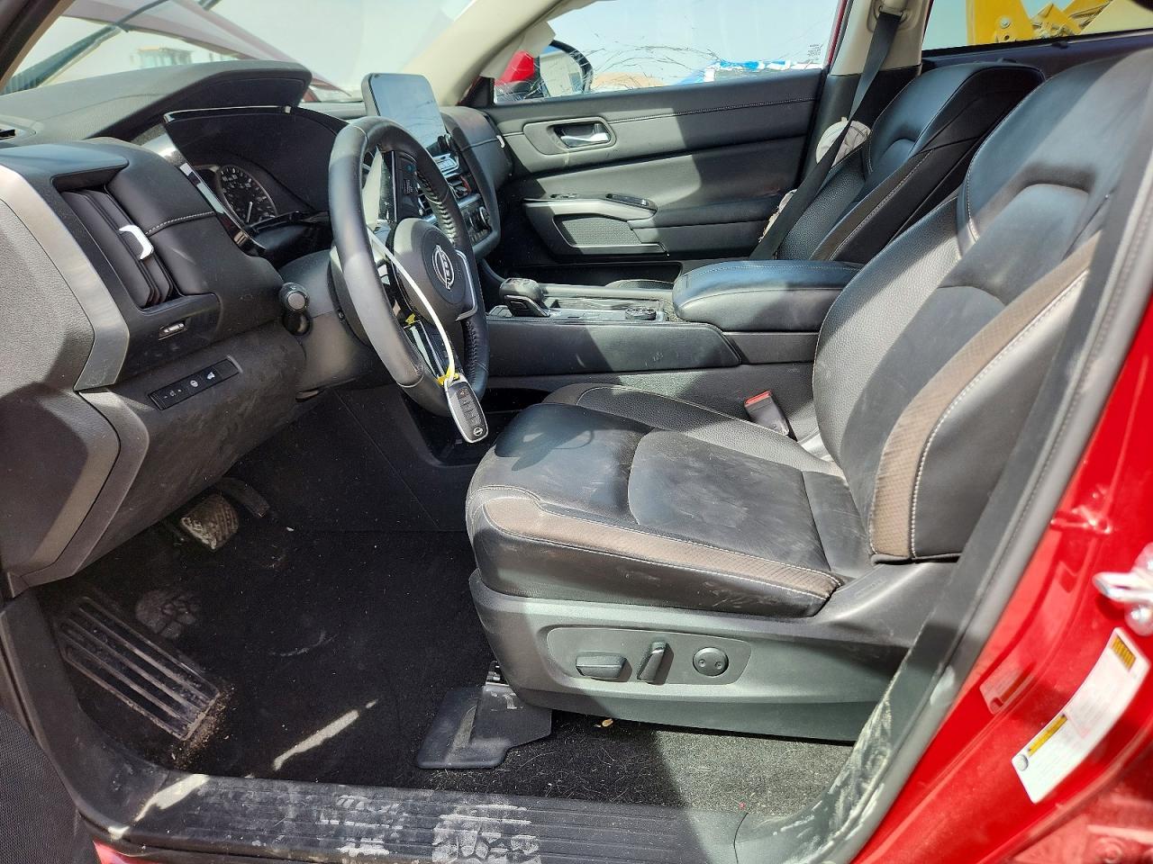 2023 Nissan Pathfinder Sl - zdjęcie 7