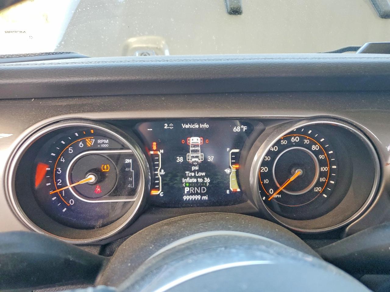 2018 Jeep Wrangler Unlimited Sahara - zdjęcie 9